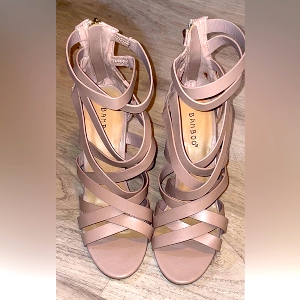 Bamboo caged Women's Strappy Tan Heels size 8.5